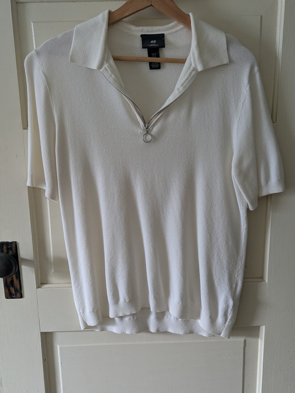 H&M Off-White Short Sleeve Zip Polo Top with Silver Hardware